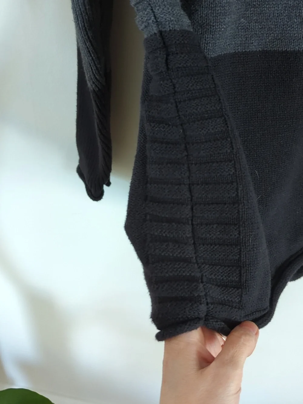Tahari Black And Grey Cowl Neck Pull Over - Picture 3 of 4